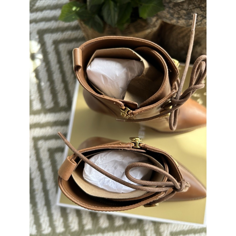 New In Box Michael Kors Kyle lace up bootie color: luggage Size 7.5 - Picture 5 of 9